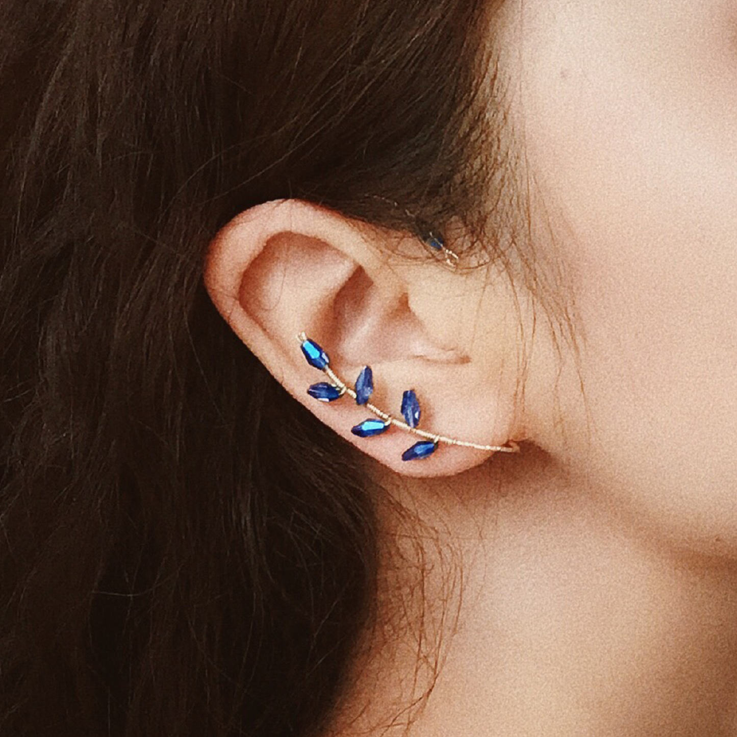 Crystal Vintage Ear Cuff Earrings|(Black/Blue/Red)